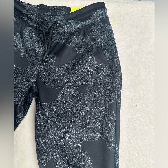All in Motion Boy's Size 4/5T Soft Stretch Jogger Pants Black Camo - Picture 4 of 10